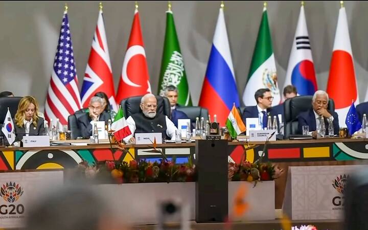 मेलोनी ने भारत में 2026 में होने वाले एआई शिखर सम्मेलन के लिए पूरा समर्थन दिया. आंकड़ों के अनुसार, 2023-24 में भारत-इटली व्यापार करीब 15 बिलियन डॉलर तक पहुंच सकता है. वहीं, 2000 से अब तक इटली ने भारत में लगभग 4 बिलियन डॉलर का निवेश किया है.