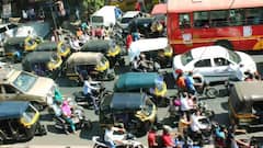 விதிமுறை மீறும் கனரக வாகனங்கள்... போக்குவரத்து நெரிசலில் விழி பிதுங்கும் திருச்சி