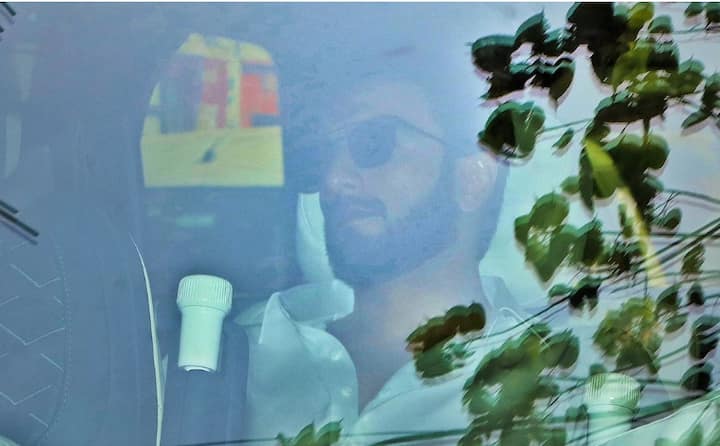 Ranveer Singh and Deepika Padukone visit the crematorium to support the grieving family.