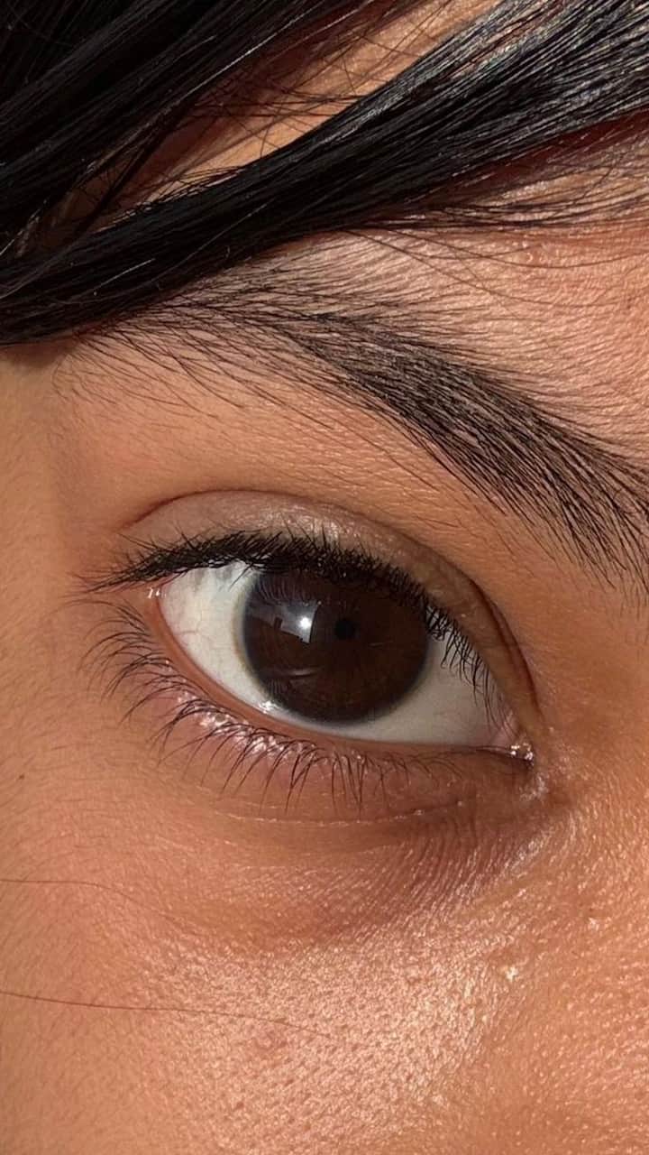 পুষ্টিকর খাবার খান, বিশেষ করে ভিটামিন এ এবং ওমেগা-3 যুক্ত খাবার খান।