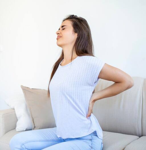 ਦੁੱਧ ਅਤੇ ਦੁੱਧ ਤੋਂ ਬਣੀਆਂ ਚੀਜ਼ਾਂ – ਡੇਅਰੀ ਪ੍ਰੋਡਕਟਸ, ਜਿਵੇਂ ਦੁੱਧ, ਦਹੀਂ ਅਤੇ ਪਨੀਰ ਵਿੱਚ ਭਰਪੂਰ ਕੈਲਸ਼ੀਅਮ ਹੁੰਦਾ ਹੈ ਜੋ ਹੱਡੀਆਂ ਦੀ ਸਿਹਤ ਲਈ ਬਹੁਤ ਫਾਇਦੇਮੰਦ ਹੈ। ਇਨ੍ਹਾਂ ਤੋਂ ਸਰੀਰ ਨੂੰ ਵੀਟਾਮਿਨ D3 ਵੀ ਮਿਲਦਾ ਹੈ ਜੋ ਰੀੜ੍ਹ ਦੀ ਹੱਡੀ ਦੀ ਸਿਹਤ ਨੂੰ ਚੰਗਾ ਰੱਖਦਾ ਹੈ।