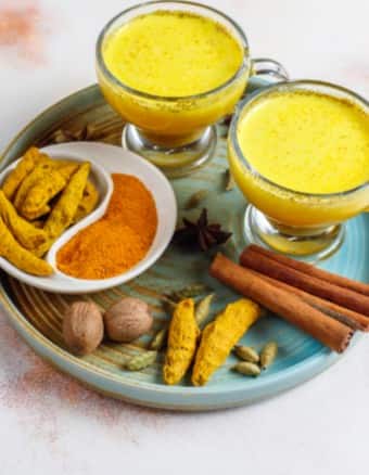 ਸਰਦੀਆਂ ‘ਚ ਰੋਜ਼ਾਨਾ ਪੀਓ ਇਹ ਗੋਲਡਨ ਦੁੱਧ; ਗਰਮੀ, ਤਾਕਤ ਤੇ ਬਿਮਾਰੀਆਂ ਤੋਂ ਸੁਰੱਖਿਆ!