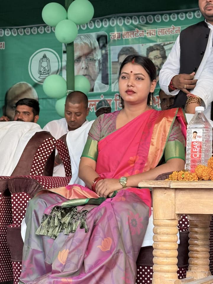 बिहार विधानसभा चुनाव 2025 में महागठबंधन को मिली हार के बाद RJD नेता सीमा कुशवाहा ने सोशल मीडिया के जरिए अपना दर्द बयां किया है. (फाइल फोटो)