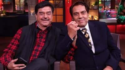 Shatrughan Sinha's name is next. There was a lot of discussion about the friendship between Dharmendra and Shatrughan Sinha in Bollywood. Both of them worked together in films like 'Jaljala' and 'Blackmail' and received a lot of praise from the audience.