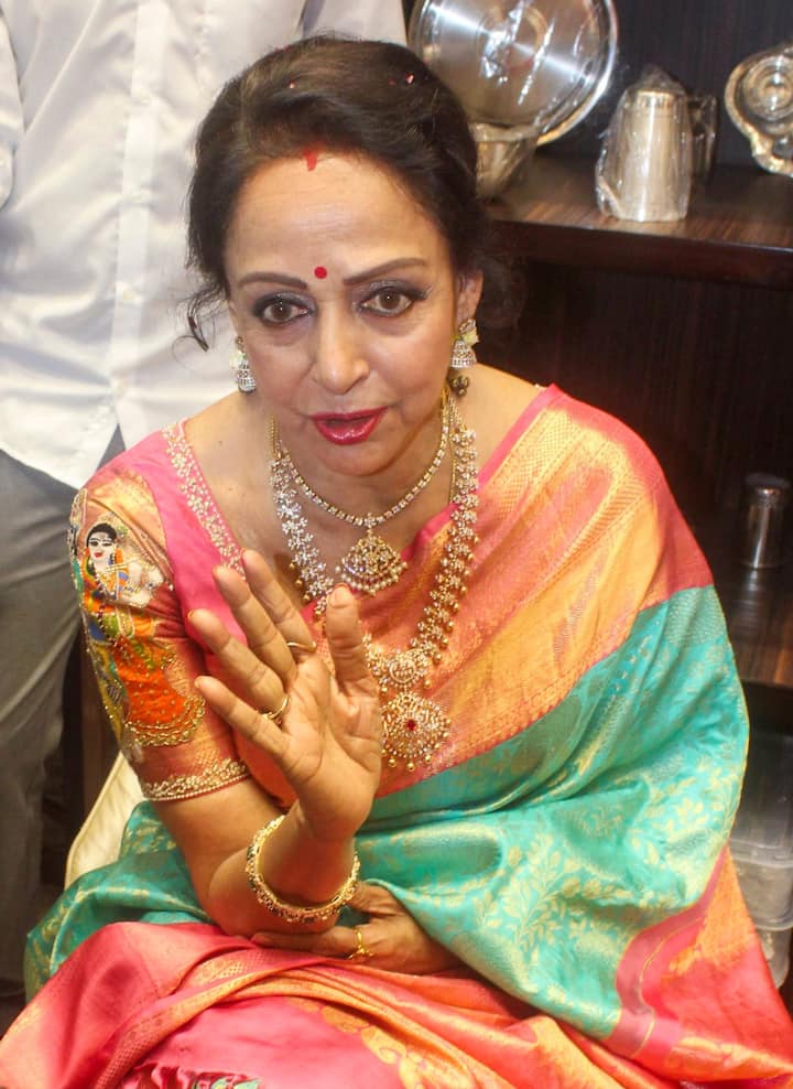 In such a situation, the question arises that if Dharmendra's property is divided then who will be entitled to it? Delhi High Court lawyer Kamlesh Kumar Mishra had told ABP News that after the 2023 Revan Siddappa vs. Mallikarjuna decision, the second marriage of a person is considered invalid under the Hindu Marriage Act (HMA). Even then the children born from that marriage will be considered legitimate in the eyes of the law.