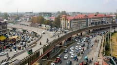 दिसंबर से पहले ही कश्मीर घाटी में कड़ाके की ठंड, श्रीनगर में इस सीजन की सबसे ठंडी रात