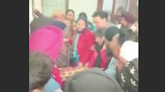 ਜਲੰਧਰ 'ਚ 13 ਸਾਲਾਂ ਕੁੜੀ ਦੇ ਕਤਲ ਮਾਮਲੇ ਦਾ ਚਸ਼ਮਦੀਦ ਆਇਆ ਸਾਹਮਣੇ, ਬੋਲਿਆ- ਫਰਸ਼ 'ਤੇ ਪਈ ਸੀ ਲਾਸ਼, ਮੁੜੇ ਹੋਏ ਸੀ ਹੱਥ-ਪੈਰ, ਬਾਥਰੂਮ ਸਾਹਮਣੇ ਲਗਾਏ ਗੱਦੇ; ਫਿਰ...