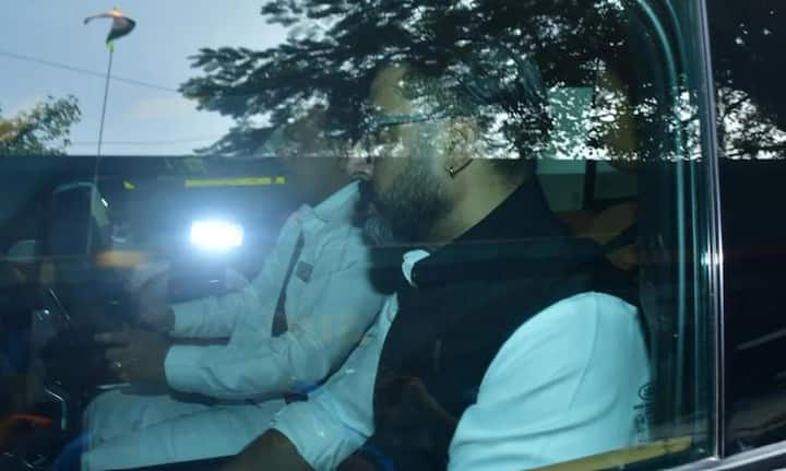 Abhishek Bachchan joins the film fraternity in offering his respects.