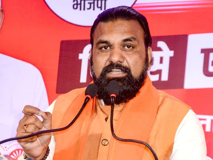 सम्राट चौधरी ने प्रदेश में नीतीश कुमार के सुशासन को जारी रखने के लिए कई कड़े कदम उठाने की बात कही है. उनका कहना है कि बिहार में किसी भी तरह का अपराध अब बर्दाश्त नहीं होगा. इसके लिए उन्होंने साफ तौर पर कई बड़ी बातें कही हैं. (फाइल फोटो)