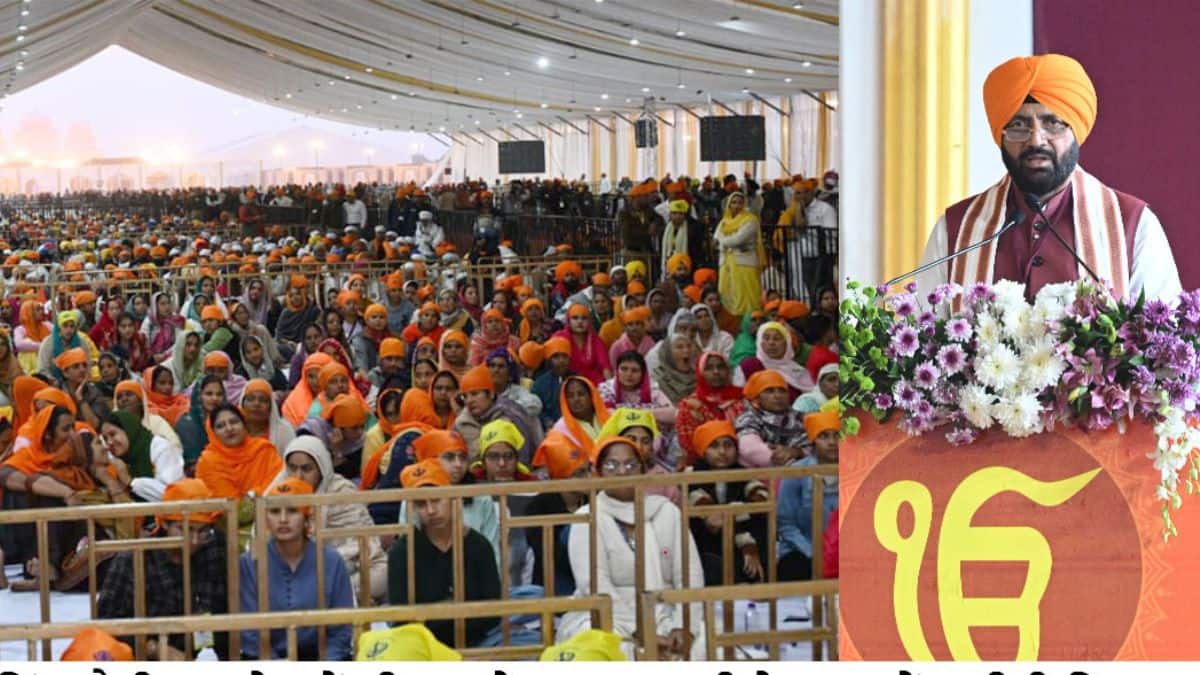 PM Modi Performs Maha Aarti At Brahma Sarovar During International Gita Mahotsav 2025