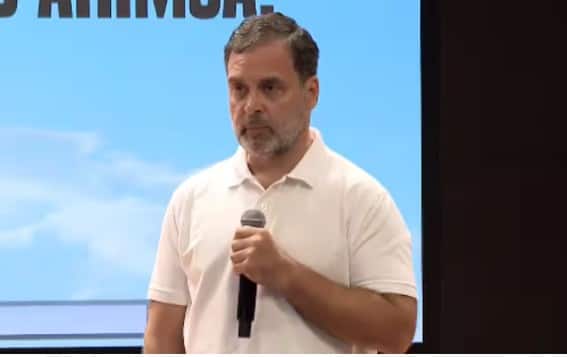 ਉਨ੍ਹਾਂ ਨੇ ਕਿਹਾ ਕਿ ਸਬੰਧਤ ਆਗੂਆਂ ਤੋਂ ਪ੍ਰਾਪਤ ਸਪੱਸ਼ਟੀਕਰਨਾਂ ਕਮੇਟੀ ਨੇ ਸੰਤੁਸ਼ਟੀਜਨਕ ਨਹੀਂ ਲੱਗਿਆ। ਉਨ੍ਹਾਂ ਦੀਆਂ ਕਾਰਵਾਈਆਂ ਸਪੱਸ਼ਟ ਤੌਰ 'ਤੇ ਪਾਰਟੀ ਅਨੁਸ਼ਾਸਨ ਦੀ ਉਲੰਘਣਾ ਕਰਨ ਦੇ ਪੰਜ ਮਾਪਦੰਡਾਂ ਵਿੱਚੋਂ ਤਿੰਨ ਦੇ ਅਧੀਨ ਆਉਂਦੀਆਂ ਹਨ। ਕਮੇਟੀ ਨੇ ਨੋਟ ਕੀਤਾ ਕਿ ਆਗੂਆਂ ਨੇ ਪਾਰਟੀ ਪਲੇਟਫਾਰਮ ਤੋਂ ਬਾਹਰ ਕਾਂਗਰਸ ਦੇ ਪ੍ਰੋਗਰਾਮਾਂ ਅਤੇ ਫੈਸਲਿਆਂ ਵਿਰੁੱਧ ਲਗਾਤਾਰ ਬਿਆਨ ਦਿੱਤੇ, ਜਾਣਬੁੱਝ ਕੇ ਸਮਰੱਥ ਅਧਿਕਾਰੀਆਂ ਦੀਆਂ ਹਦਾਇਤਾਂ ਦੀ ਅਣਦੇਖੀ ਕੀਤੀ, ਅਤੇ ਪ੍ਰਿੰਟ ਅਤੇ ਸੋਸ਼ਲ ਮੀਡੀਆ ਵਿੱਚ ਟਿਕਟ ਖਰੀਦਣ ਵਰਗੇ ਬੇਬੁਨਿਆਦ ਅਤੇ ਗੁੰਮਰਾਹਕੁੰਨ ਦੋਸ਼ ਲਗਾ ਕੇ ਪਾਰਟੀ ਦੀ ਸਾਖ ਨੂੰ ਗੰਭੀਰ ਨੁਕਸਾਨ ਪਹੁੰਚਾਇਆ।