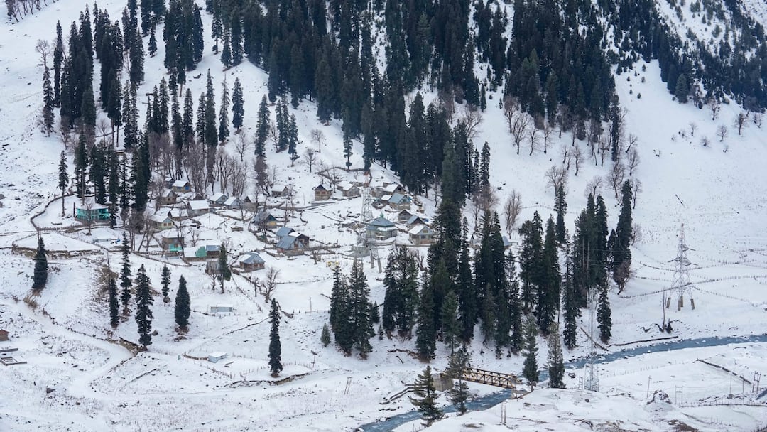 Kashmir To Likely Get Light Snowfall From Dec 13 To 17 As Valley Nears ‘Chillai Kalan’