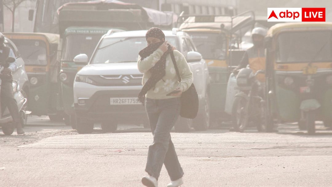 दिल्ली में कितना भी हो जाए प्रदूषण, इन लोगों को नहीं मिलेगा वर्क फ्रॉम होम, जानें क्यों? Why are certain essential service employees in Delhi not allowed to work from home दिल्ली में कितना भी हो जाए प्रदूषण, इन लोगों को नहीं मिलेगा वर्क फ्रॉम होम, जानें क्यों?