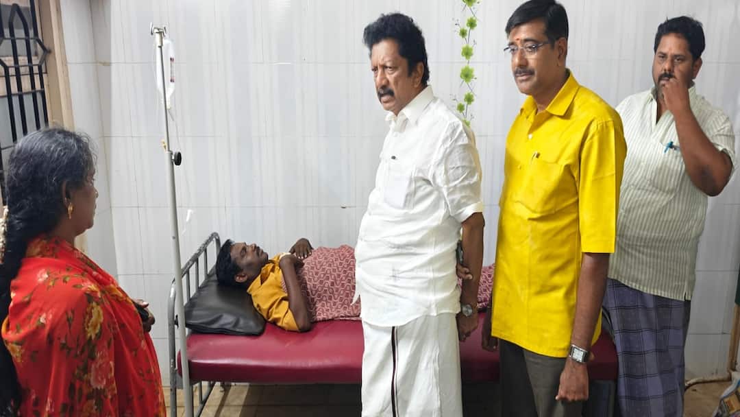 வாக்காளர் பட்டியல் பணியில் உயர் அதிகாரி திட்டியதால் விஏஓ உடல்நலம் பாதிப்பு