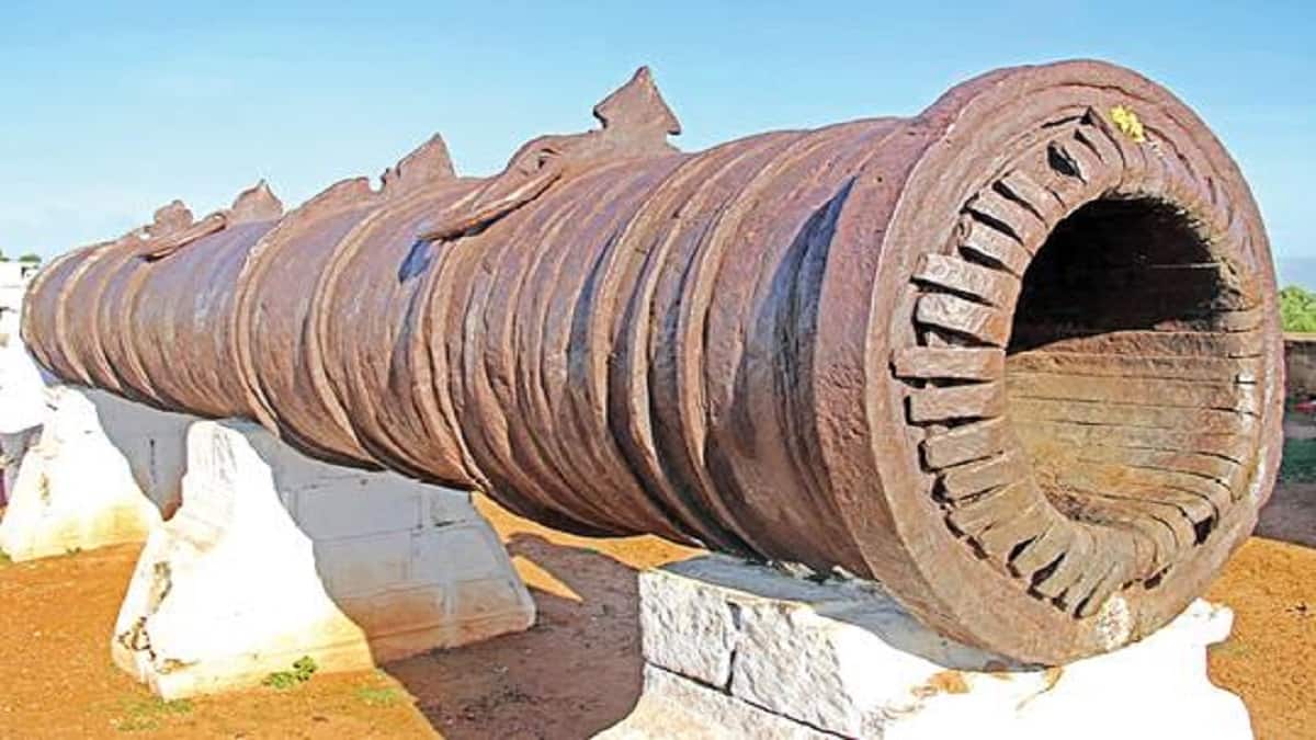 தேனிரும்பால் செய்யப்பட்ட பீரங்கி எங்கிருக்கு என்று தெரியுங்களா?