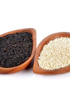 ਸਰਦੀਆਂ 'ਚ ਤਿੱਲ ਦਾ ਸੇਵਨ ਸਿਹਤ ਲਈ ਵਰਦਾਨ! ਹੱਡੀਆਂ ਨੂੰ ਮਜ਼ਬੂਤੀ ਸਣੇ ਦਿਲ ਲਈ ਲਾਹੇਵੰਦ