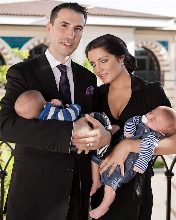 ఇప్పుడు 15 సంవత్సరాల తర్వాత ఇద్దరి వైవాహిక జీవితంలో సమస్యలు వచ్చాయి.