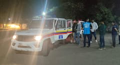 नेरळमध्ये पूर्ववैमनस्यातून एकावर गोळीबार, सलग दोन गोळ्या झाडल्या; 15 गुन्ह्यांमध्ये वाँटेड असेलला आरोपी घटनास्थळावरून फरार