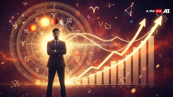 साल 2026 का मार्च महीना मेष राशि के जातकों के लिए नए अवसर लेकर आएगा. इस दौरान सूर्य, मंगल और बुध आपकी कुंडली में लाभ भाव में विराजमान रहेंगे, जहां पहले से ही राहु स्थित है. ग्रहों के इस अद्भुत मिलन के कारण अचानक धन लाभ होने के साथ व्यापार और नौकरी में सफलता की प्रबल संभावना बन रही है.