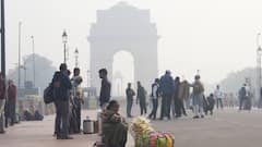 Delhi AQI: Toxic Smog Chokes Capital As Air Quality Stays ‘Very Poor’; Forecast Shows No Relief