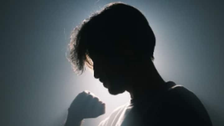 ঝগড়া বা তর্কবিতর্কের সময় কি হুমকি পান? আপনাকে ছেড়ে চলে যাওয়ার হুমকি দেন তাঁরা? আপনার পছন্দের মানুষ সম্পর্কে কটূক্তি করেন আপনাকে আঘাত করতে?