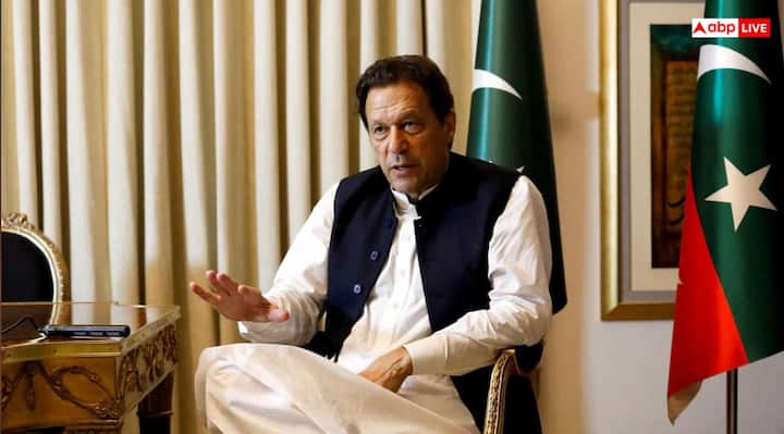 बुशरा बीबी के पूर्व पति ने भी इस निकाह को गैर-इस्लामिक और धोखाधड़ी बताया था. क्योंकि इमरान खान के साथ बुशरा बीबी का निकाह इद्दत (तलाक के बाद की निर्धारित अवधि) के दौरान हुआ था.