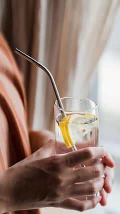 रोज सुबह नींबू शहद का पानी पीने से क्या होता है नुकसान?