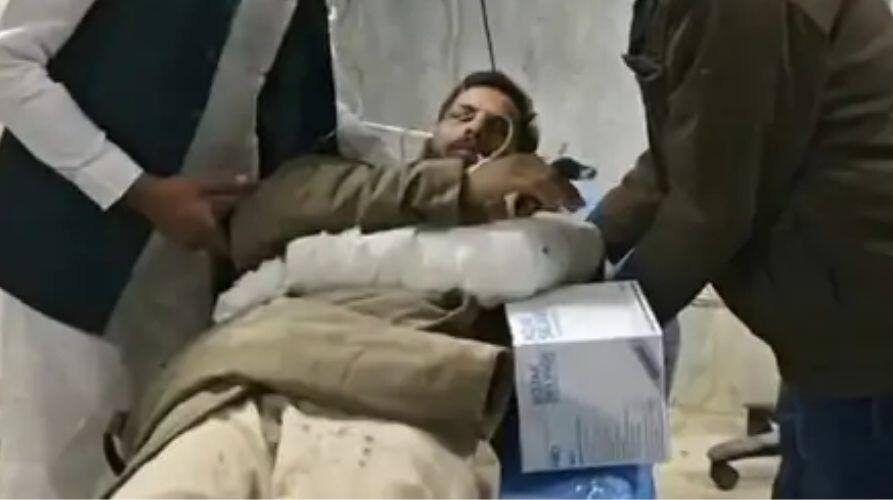 Punjab News: ਪੰਜਾਬ ਪੁਲਿਸ ਮੁਲਾਜ਼ਮਾਂ ਦੀ ਪਲਟੀ ਕਾਰ, ਤਸਕਰਾਂ ਦਾ ਕਰ ਰਹੇ ਸੀ ਪਿੱਛਾ: ਸਾਹਮਣੇ ਆਏ ਅਵਾਰਾ ਪਸ਼ੂ; ਅਧਿਕਾਰੀ ਬੁਰੀ ਤਰ੍ਹਾਂ ਹੋਏ ਜ਼ਖਮੀ... Punjab police personnel car overturns while chasing smugglers know how details inside Punjab News: ਪੰਜਾਬ ਪੁਲਿਸ ਮੁਲਾਜ਼ਮਾਂ ਦੀ ਪਲਟੀ ਕਾਰ, ਤਸਕਰਾਂ ਦਾ ਕਰ ਰਹੇ ਸੀ ਪਿੱਛਾ: ਸਾਹਮਣੇ ਆਏ ਅਵਾਰਾ ਪਸ਼ੂ; ਅਧਿਕਾਰੀ ਬੁਰੀ ਤਰ੍ਹਾਂ ਹੋਏ ਜ਼ਖਮੀ...