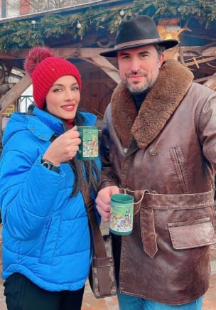 దుబాయ్ లో జరిగిన ఒక కార్యక్రమంలో పీటర్, సెలీనా కలుసుకున్నారు. అక్కడి నుంచే వారి స్నేహం మొదలైంది. అది ప్రేమగా మారింది.