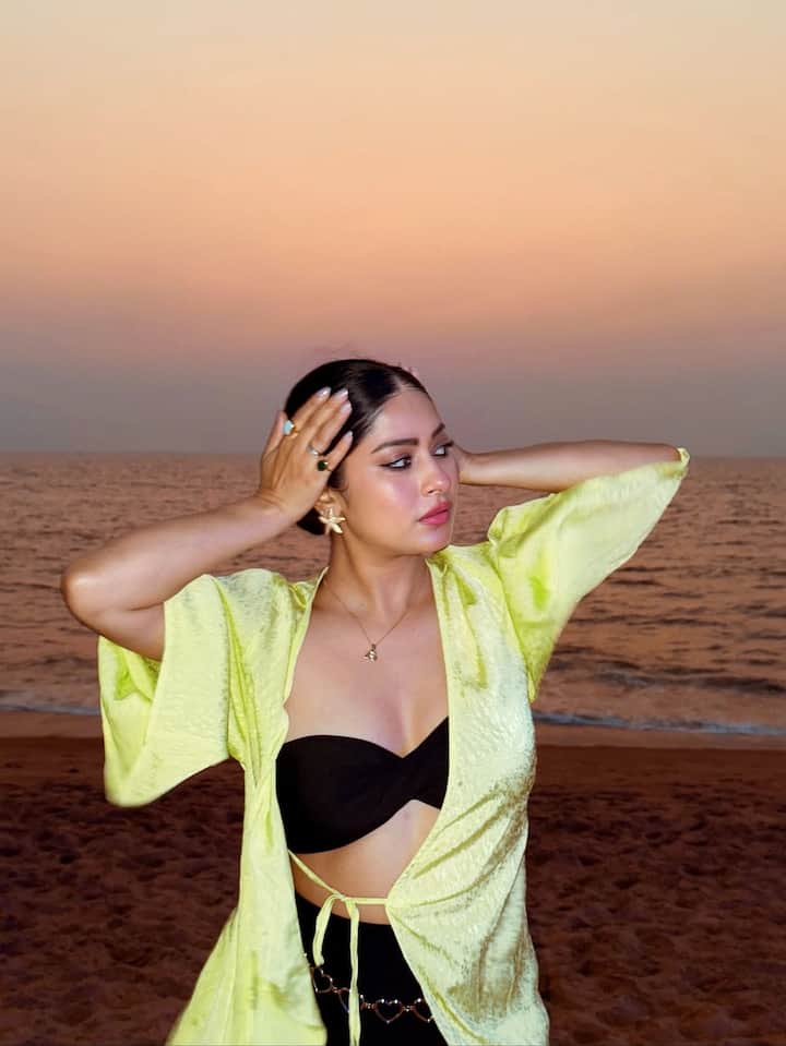 बीते साल कृष्णा ने कुछ प्रोड्यूसर्स पर आरोप लगाए थे कि उन्होंने उन्हें हैरेस किया था. तभी से अब तक एक्ट्रेस काम की तलाश में हैं. हालांकि, कुछ ब्रांड्स के लिए वो प्रमोशन करती दिखती थीं.