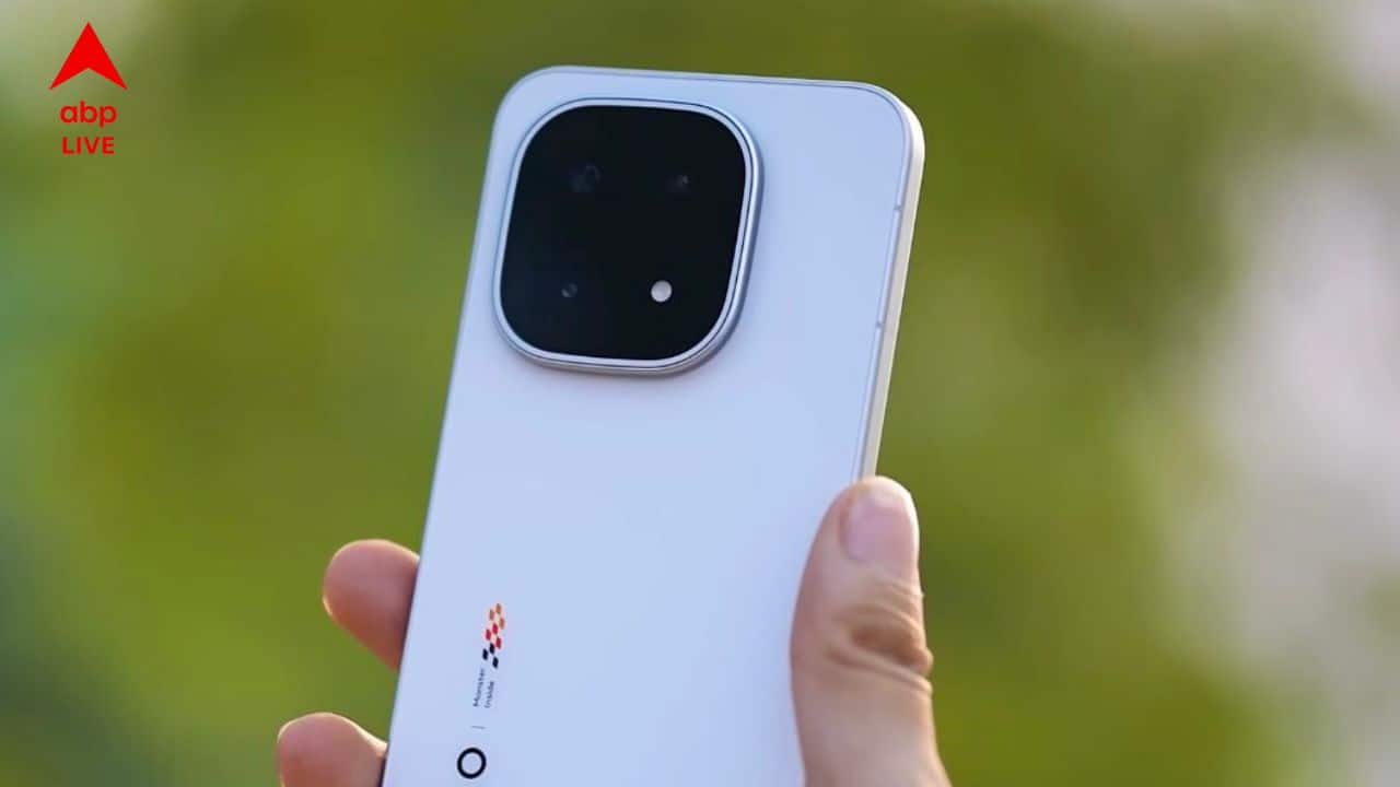 আইকিউওও ১৫ লঞ্চ হয়েছে ভারতে, দাম কত এই অত্যন্ত আধুনিক ফোনের? কী কী ফিচার রয়েছে