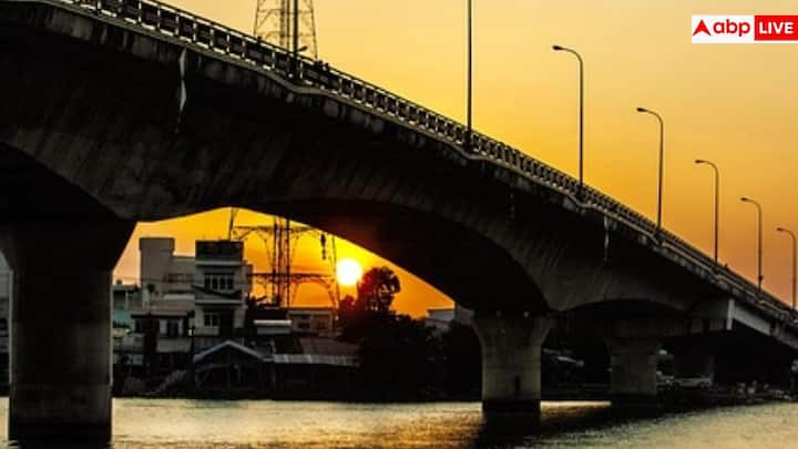 धूप का फायदा उठाने का सबसे सुरक्षित तरीका है, कम समय का एक्सपोजर, वह भी दोपहर के आसपास. लंबे समय तक सूर्य में रहने पर सनबर्न का जोखिम बढ़ता है, जो आगे चलकर स्किन कैंसर जैसे खतरे ला सकता है. अगर आपको पता है कि आपको ज्यादा देर बाहर रहना है, तो सनस्क्रीन, टोपी और कपड़ों का इस्तेमाल करना चाहिए.