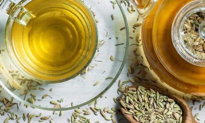 इसके अलावा आप पेट में गैस से परेशान रहते हैं तो किचन में आसानी से मिलने वाली सौंफ भी इस समस्या के लिए बहुत फायदेमंद मानी जाती है. 2017 की एक स्टडी के अनुसार सौंफ में मौजूद कंपाउंड anethole पाचन तंत्र की मांसपेशियों को ढीला करता है जिससे गैस जल्दी निकल जाती है.