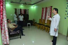 Nilesh Rane: सर्व मार्ग बंद करुन बेडरुममध्ये घुसले; निलेश राणेंचं स्टिंग ऑपरेनशन, भाजप कार्यकर्त्याच्या घरावर धाड, पैशांनी भरलेल्या बॅगा सापडल्या, नेमकं काय घडलं?