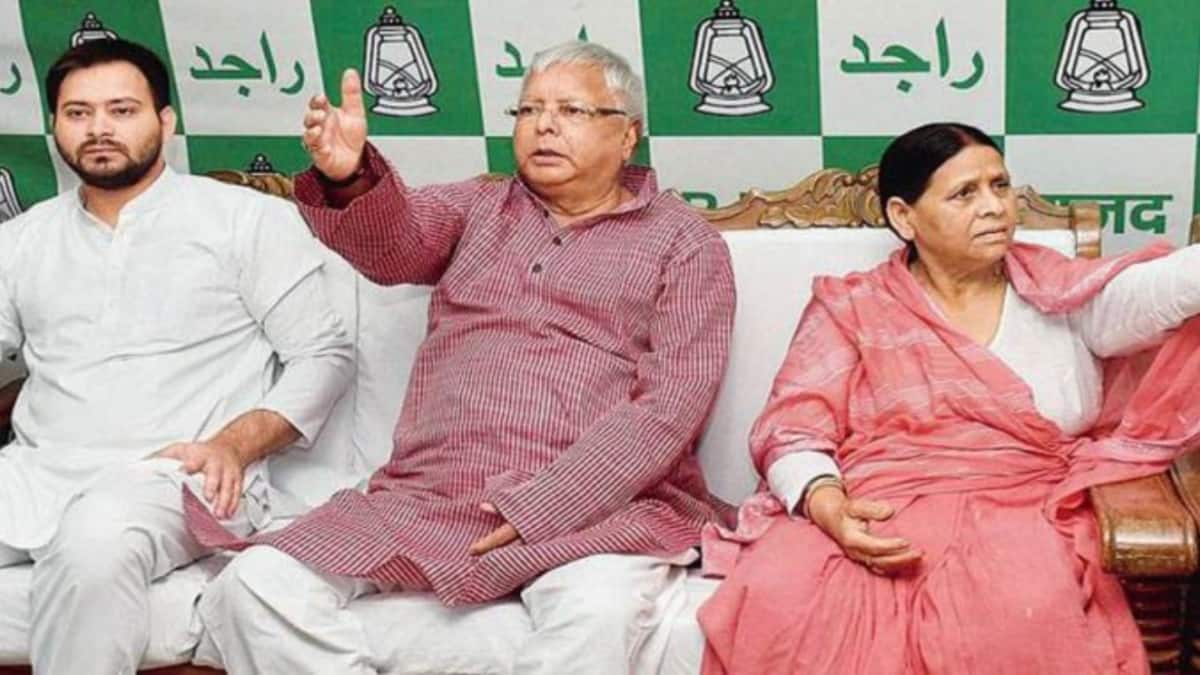 Lalu-Rabri Ordered To Vacate Patna Bungalow-Not Because Of Nitish, But Because Of Tejashwi?