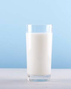 ਰੋਜ਼ ਰਾਤ ਨੂੰ ਇੱਕ ਗਿਲਾਸ ਦੁੱਧ ਪੀਣ ਦੇ ਫਾਇਦੇ