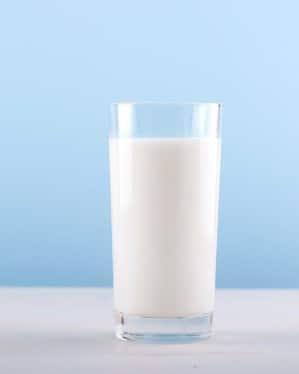 ਰੋਜ਼ ਰਾਤ ਨੂੰ ਇੱਕ ਗਿਲਾਸ ਦੁੱਧ ਪੀਣ ਦੇ ਫਾਇਦੇ