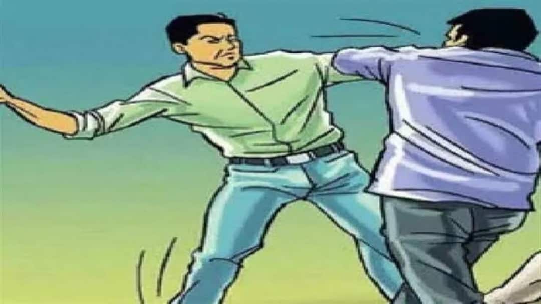 Chennai ; தோழியை கிண்டல் செய்த இளைஞரை ஆள் மாறி அடித்த நண்பனால் பரபரப்பு !! நடந்தது என்ன ?