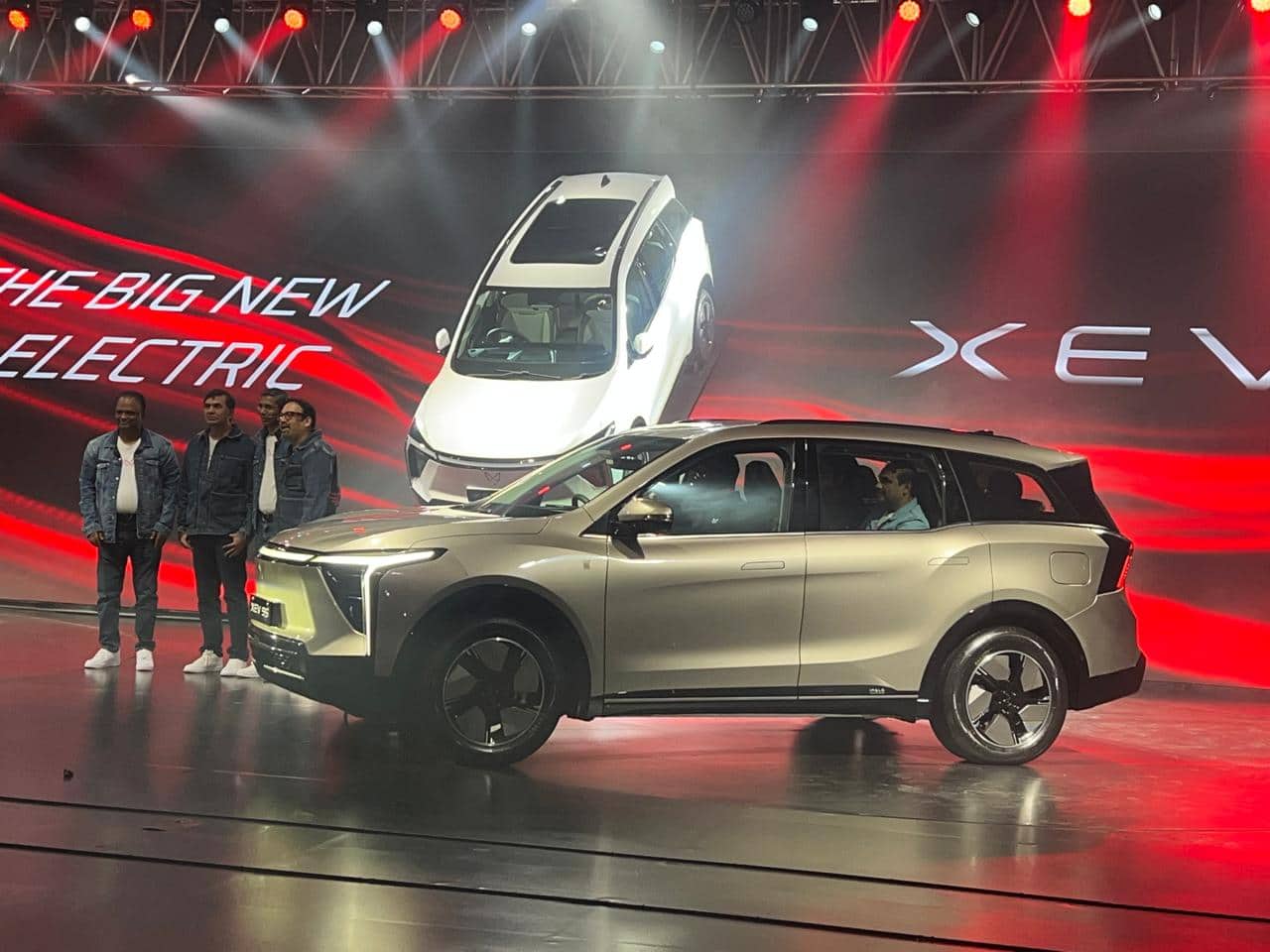 Mahindra XEV 9S: భారత్ మార్కెట్లోకి వచ్చిన మహీంద్రా XEV 9S; 679 కిలోమీటర్ల రేంజ్, 202 kmph వేగంతో వెళ్లే బైక్ ధర ఎంత?