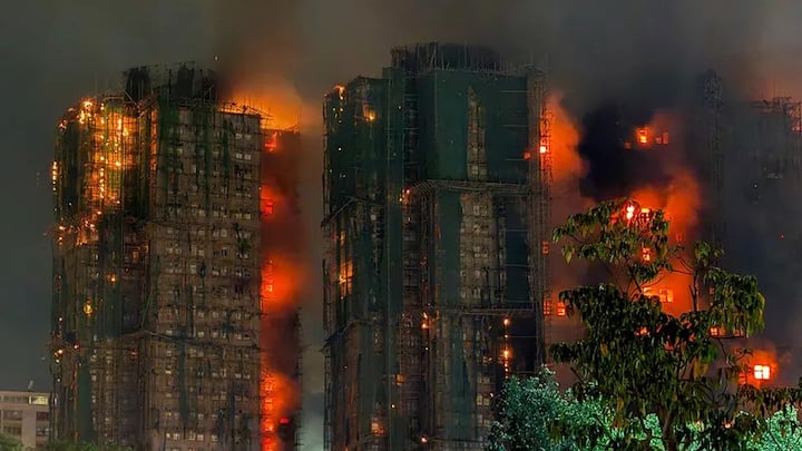 Hong Kong Fire: हाँगकाँगमधील तैपो येथील बुधवारी (26 नोव्हेंबर 2025) 7 बहुमजली इमारतींमध्ये आग लागली.