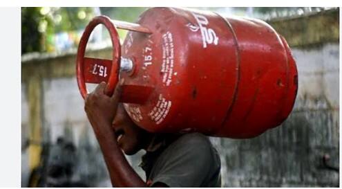 ਅਰੁਣ ਇੰਡੇਨ ਗੈਸ ਸੇਵਾਵਾਂ ਦੇ ਮੁਖੀ ਅਰੁਣ ਅਗਰਵਾਲ ਨੇ ਕੇਂਦਰੀ ਪੈਟਰੋਲੀਅਮ ਅਤੇ ਕੁਦਰਤੀ ਗੈਸ ਮੰਤਰਾਲੇ ਦੁਆਰਾ ਸ਼ੁਰੂ ਕੀਤੀ ਗਈ ਇਸ ਯੋਜਨਾ ਦਾ ਸਵਾਗਤ ਕਰਦੇ ਹੋਏ ਕਿਹਾ ਕਿ ਇਹ ਸਰਕਾਰੀ ਪਹਿਲ ਨਾ ਸਿਰਫ਼ ਘਰੇਲੂ ਗੈਸ ਦੀ ਕਾਲਾਬਾਜ਼ਾਰੀ ਅਤੇ ਦੁਰਵਰਤੋਂ ਨੂੰ ਰੋਕੇਗੀ ਬਲਕਿ ਗੈਸ ਚੋਰੀ ਦੇ ਨਤੀਜੇ ਵਜੋਂ ਹੋਣ ਵਾਲੇ ਘਾਤਕ ਹਾਦਸਿਆਂ ਦੀ ਲੜੀ ਨੂੰ ਵੀ ਰੋਕੇਗੀ।