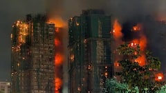 Hong Kong News: હોંગકોંગમાં 7 ગગનચુંબી ઇમારતોમાં ભીષણ આગ, આશરે 55 લોકોના મોત