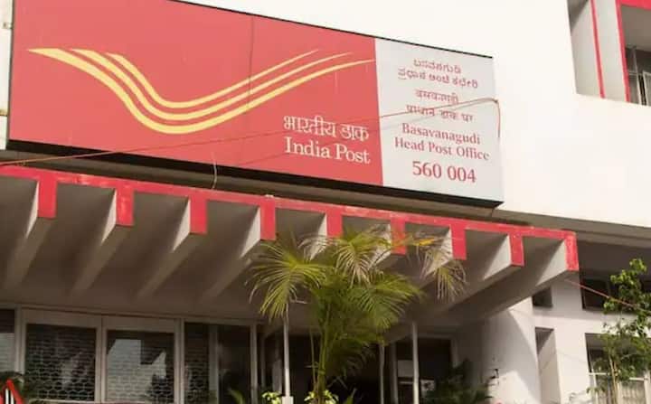 अगर आप 5 साल की पोस्ट ऑफिस एफडी में 5 लाख रुपये निवेश करते हैं, तो आपको मैच्योरिटी पर 7,24,974 रुपये मिलेंगे। अगर आप इसी एफडी में 10 लाख रुपये निवेश करते हैं, तो आपको मैच्योरिटी पर 14,49,948 रुपये मिलेंगे।