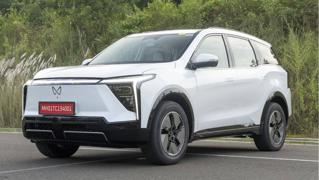 Mahindra XEV 9S Vs Toyota Innova Hycross Review Which Is The Three Row Car To Buy? Mahindra XEV 9S Vs Toyota Innova Hycross: Which Is The Three-Row Car To Buy?