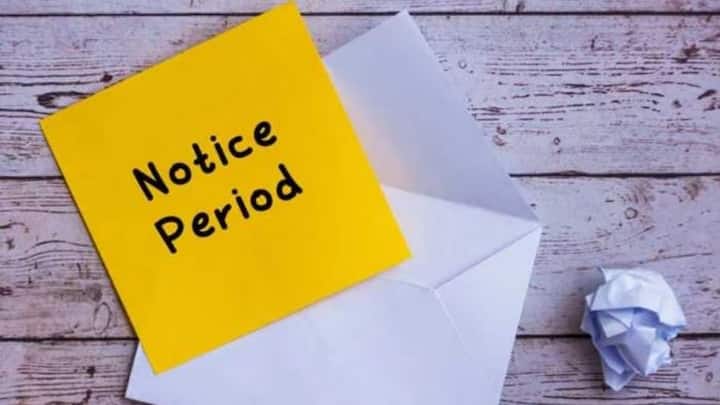 लेकिन आपको पुरानी कंपनी के मेडिक्लेम को पर्सनल में कन्वर्ट करने के लिए नोटिस पीरियड खत्म होने से कम से कम 30 दिन पहले अर्जी देनी होती है. तभी यह हो पाता है. नार्मली नौकरी छोड़ने के बाद पुरानी कंपनी का मेडीक्लेम बिल्कुल भी यूज नहीं किया जा सकता. न एक दिन, न एक घंटा