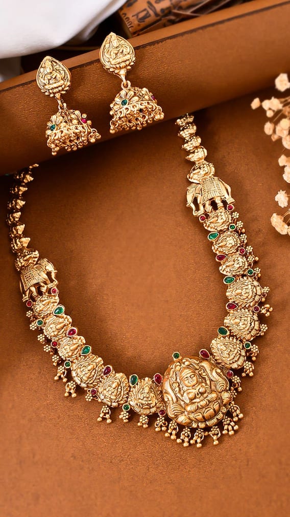 ਪੈਰਾਂ 'ਚ ਭੁੱਲ ਕੇ ਵੀ ਨਹੀਂ ਪਾਉਣਾ ਚਾਹੀਦਾ ਸੋਨਾ, ਹੋ ਸਕਦੇ ਕਈ ਨੁਕਸਾਨ