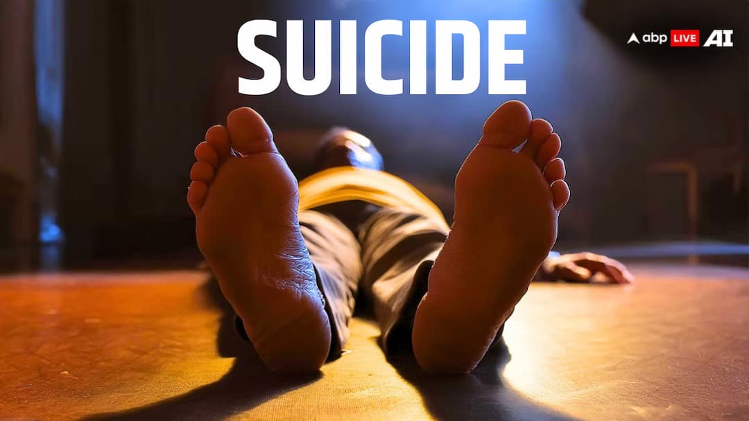 'कभी तो प्यार से बोलती...दूसरी शादी कर लेना', पत्नी से तंग आकर यूपी पुलिस के जवान ने किया सुसाइड UP police Kanpur Suicide News constable Mahendra commits suicide after writing an emotional note 'कभी तो प्यार से बोलती...दूसरी शादी कर लेना', पत्नी से तंग आकर यूपी पुलिस के जवान ने किया सुसाइड