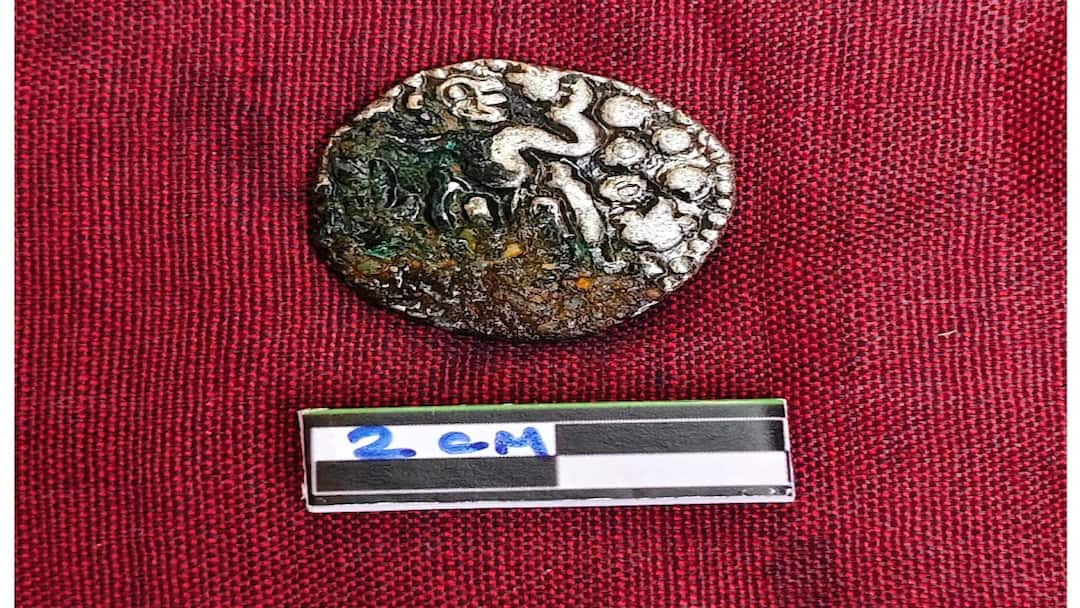 கடலூர் அருகே ஆற்றில் கிடைத்த ராஜராஜ சோழன் காலத்து வெள்ளி நாணயம்! தொல்லியல் ஆய்வில் ஆச்சரியம்!