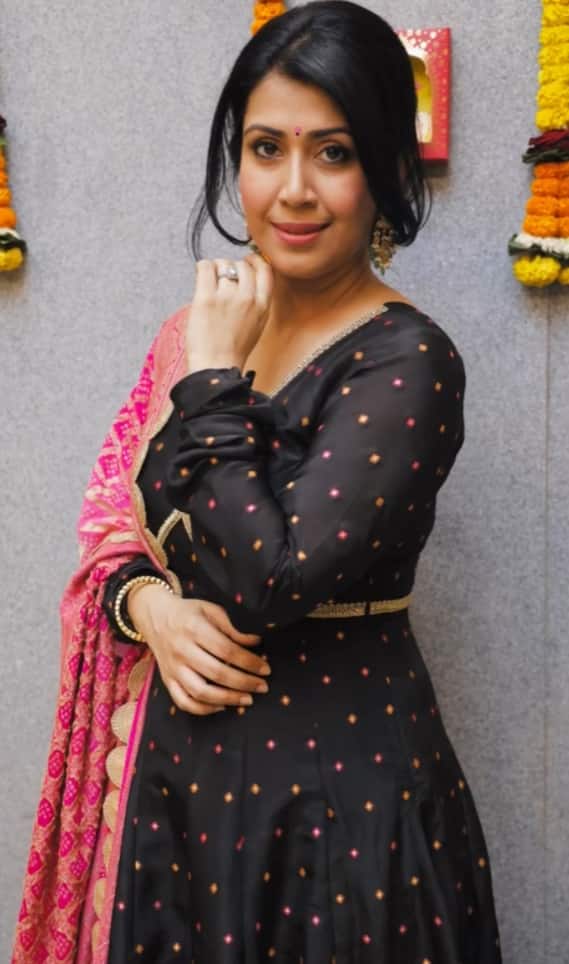 अंकिता भार्गव की बात करें तो वो एक टीवी एक्ट्रेस हैं, जो 'एक ख्वाब', 'एक नई पहचान', 'कसौटी जिंदगी की', और 'ये प्यार ना होगा कम' जैसे कई टीवी शो में अपने काम के लिए जानी जाती हैं.