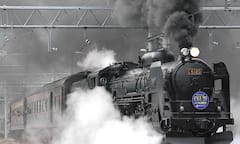 ट्रेनों में हलाल मीट परोसने पर विवाद, क्या फ्लाइट में रखा जाता है इसका ध्यान?